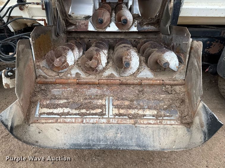 image for item EQ4905 2011 International 7400 ration delivery truck