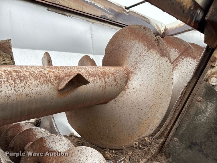 image for item EQ4905 2011 International 7400 ration delivery truck