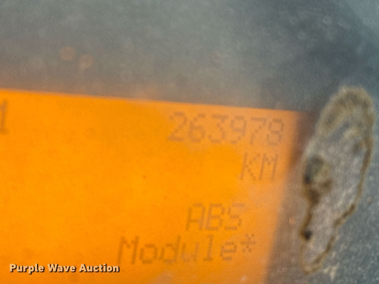 image for item EQ4905 2011 International 7400 ration delivery truck