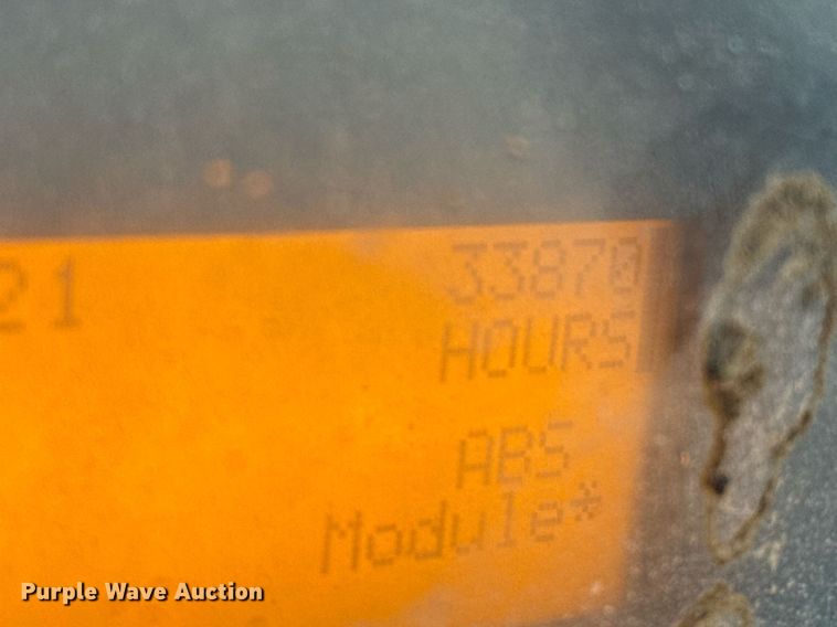 image for item EQ4905 2011 International 7400 ration delivery truck