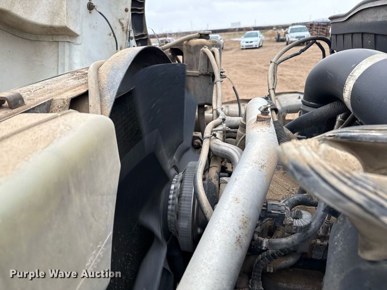 image for item EQ4905 2011 International 7400 ration delivery truck