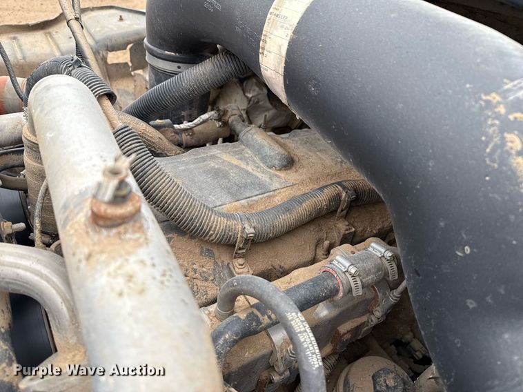 image for item EQ4905 2011 International 7400 ration delivery truck