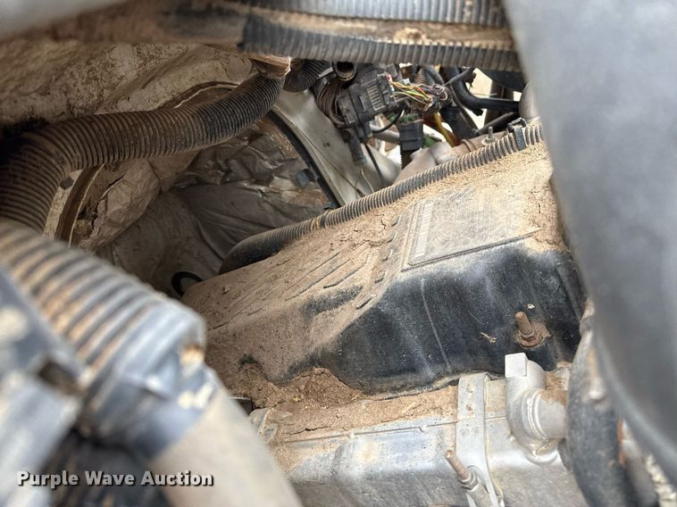 image for item EQ4905 2011 International 7400 ration delivery truck