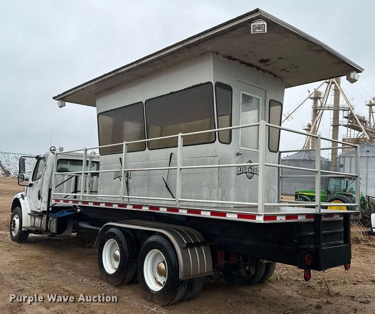 image for item EQ4906 2006 Freightliner Business Class M2 flatbed truck