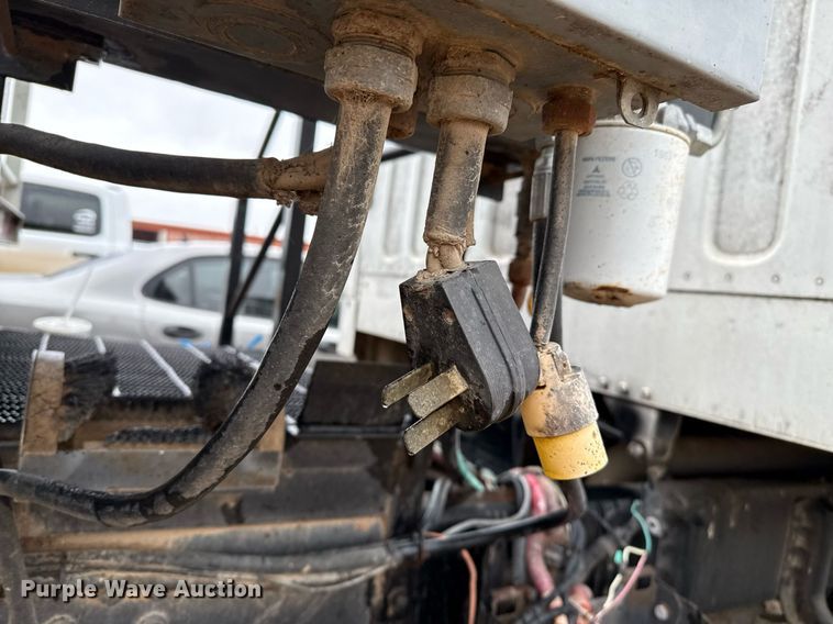 image for item EQ4906 2006 Freightliner Business Class M2 flatbed truck