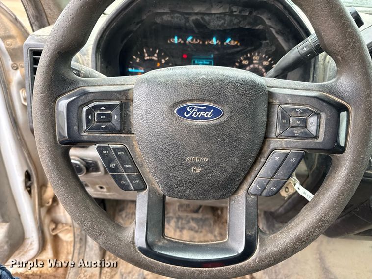 image for item EQ4907 2018 Ford F150 SuperCab pickup truck