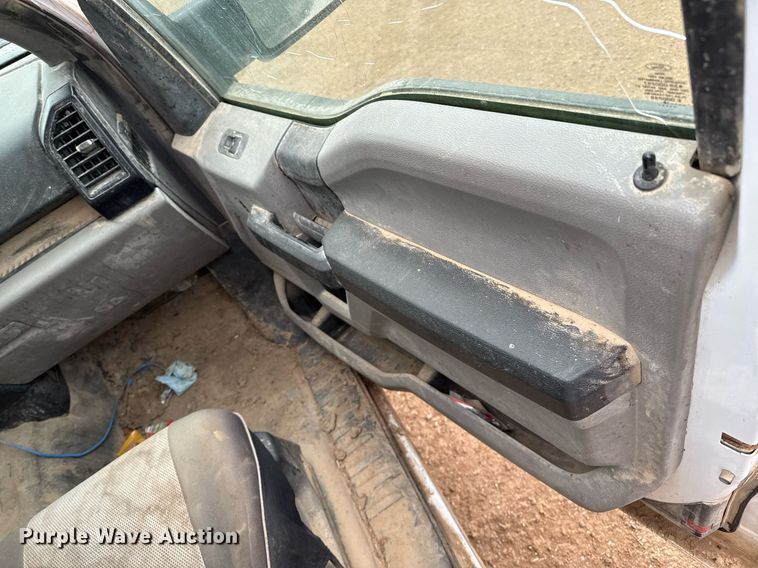 image for item EQ4907 2018 Ford F150 SuperCab pickup truck