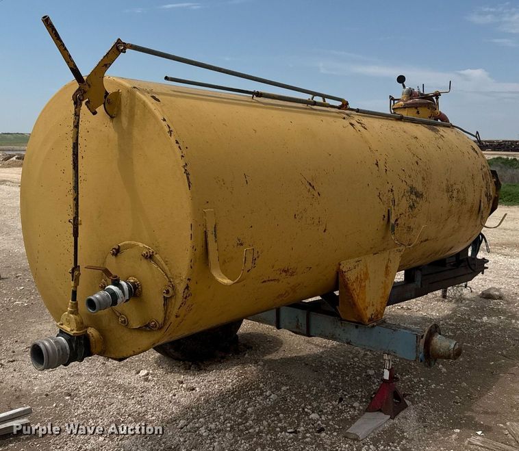 image for item EQ4918 Vacuum trailer