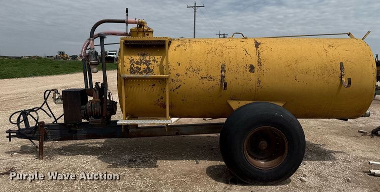 image for item EQ4918 Vacuum trailer