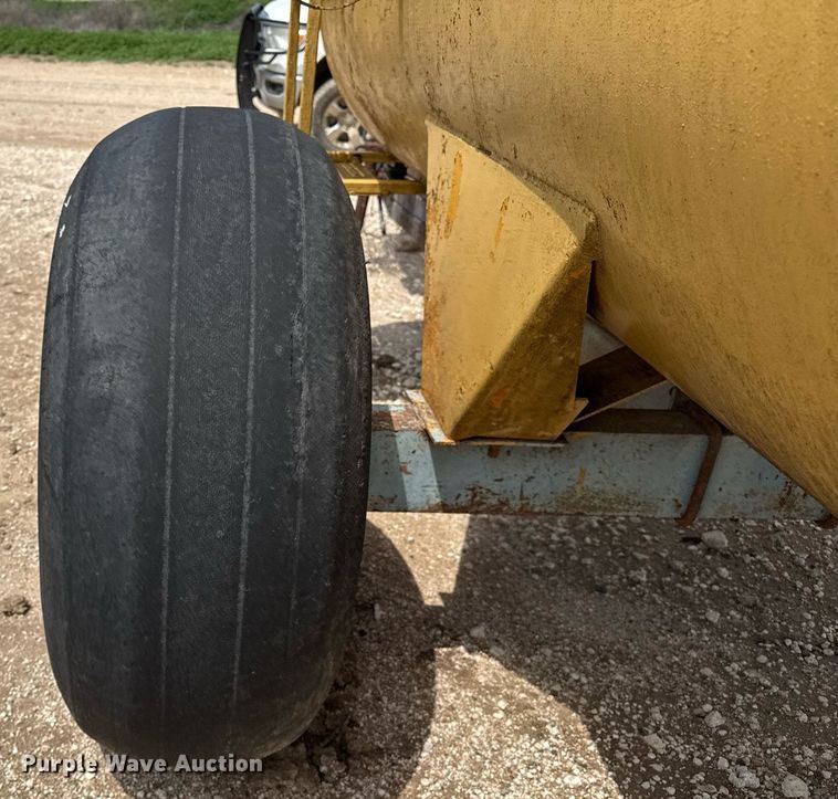 image for item EQ4918 Vacuum trailer