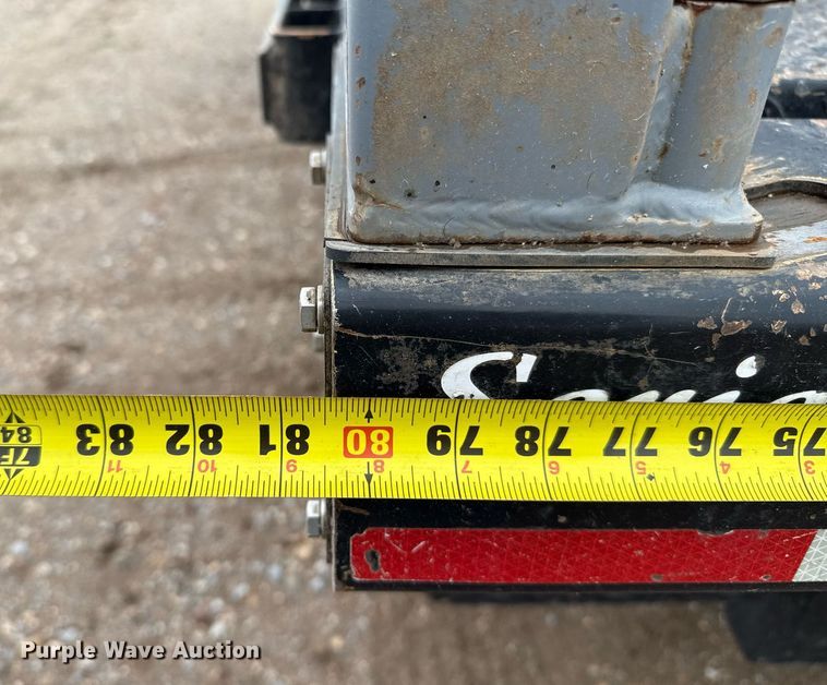 image for item EQ4928 2019 Ford F350 Super Duty  SuperCab bale bed pickup truck