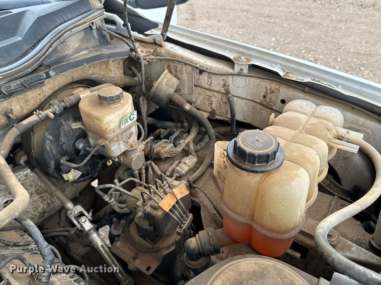 image for item EQ4928 2019 Ford F350 Super Duty  SuperCab bale bed pickup truck