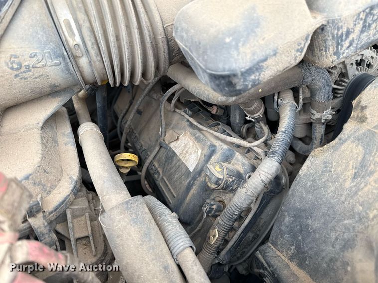 image for item EQ4928 2019 Ford F350 Super Duty  SuperCab bale bed pickup truck