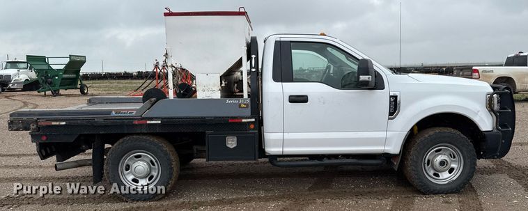 image for item EQ4930 2018 Ford F350 Super Duty XL bale bed pickup truck