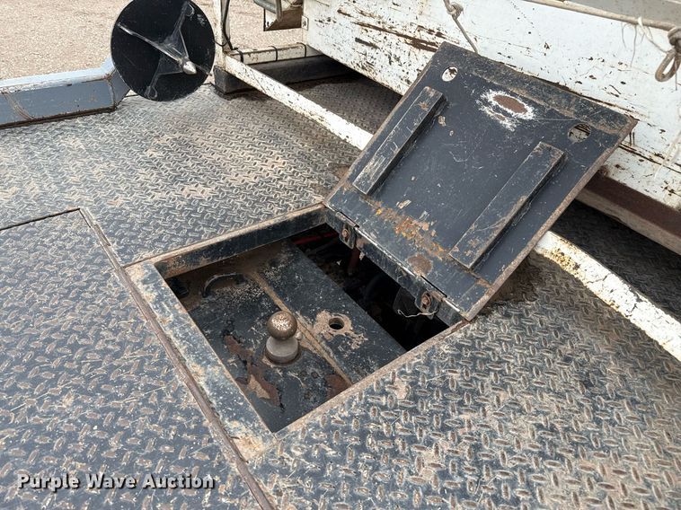 image for item EQ4930 2018 Ford F350 Super Duty XL bale bed pickup truck