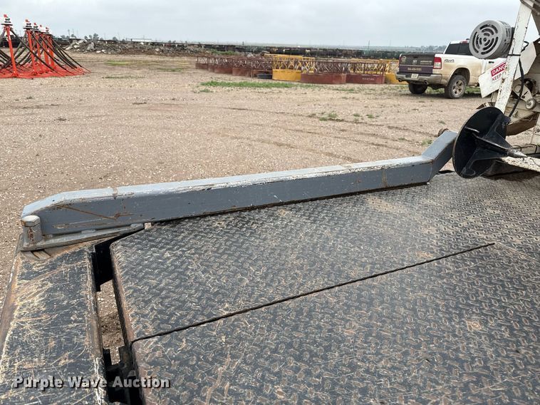 image for item EQ4930 2018 Ford F350 Super Duty XL bale bed pickup truck