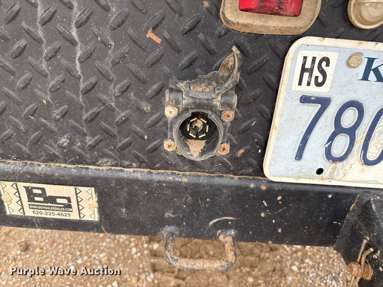 image for item EQ4930 2018 Ford F350 Super Duty XL bale bed pickup truck