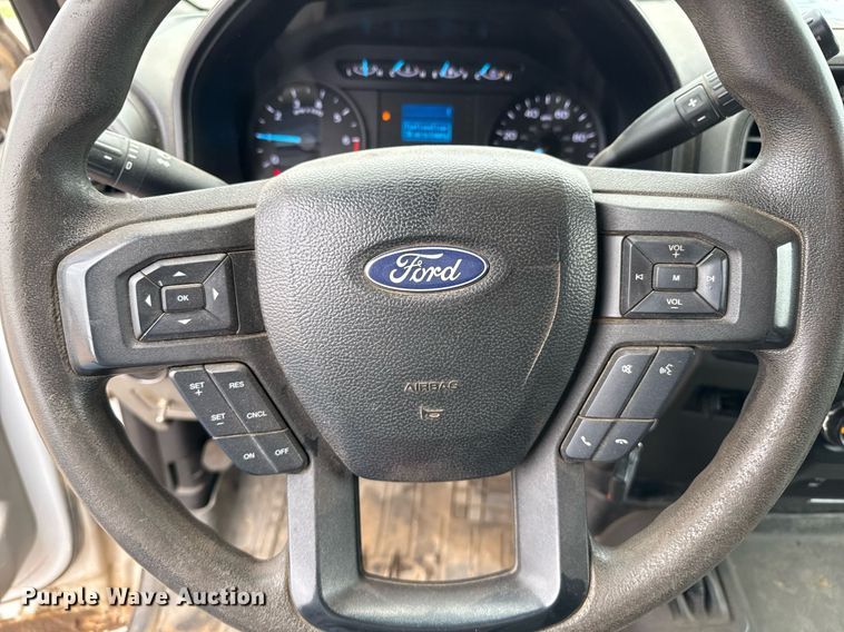 image for item EQ4930 2018 Ford F350 Super Duty XL bale bed pickup truck