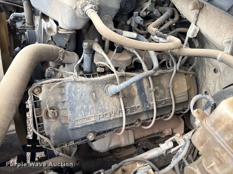 image for item EQ4930 2018 Ford F350 Super Duty XL bale bed pickup truck