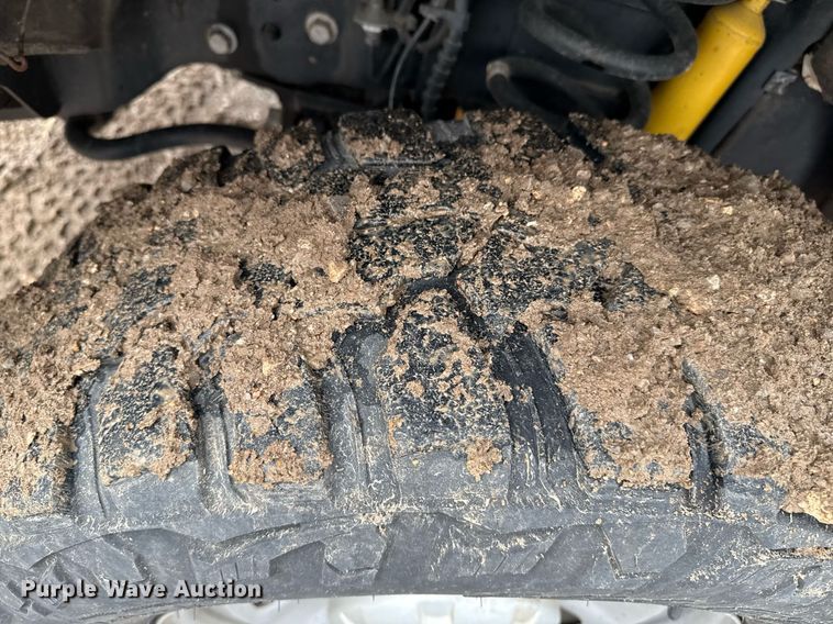 image for item EQ4930 2018 Ford F350 Super Duty XL bale bed pickup truck