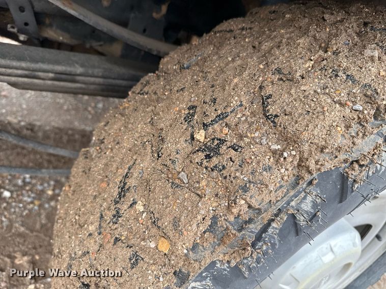 image for item EQ4930 2018 Ford F350 Super Duty XL bale bed pickup truck