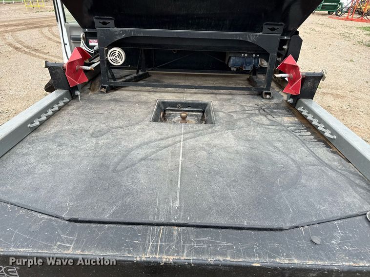 image for item EQ4933 2022 Ford F250 Super Duty XL bale bed pickup truck