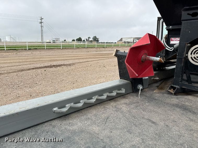 image for item EQ4933 2022 Ford F250 Super Duty XL bale bed pickup truck