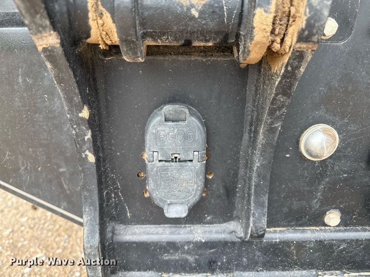 image for item EQ4933 2022 Ford F250 Super Duty XL bale bed pickup truck