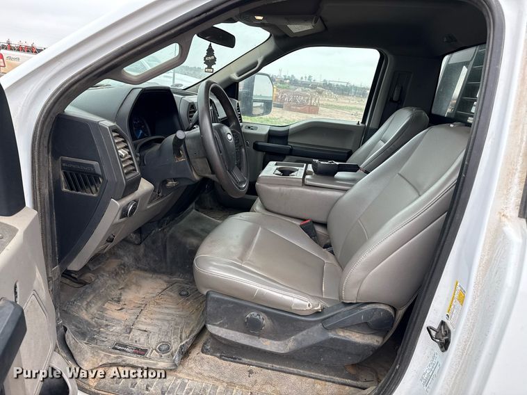 image for item EQ4933 2022 Ford F250 Super Duty XL bale bed pickup truck