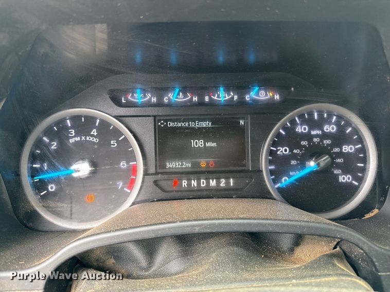 image for item EQ4933 2022 Ford F250 Super Duty XL bale bed pickup truck