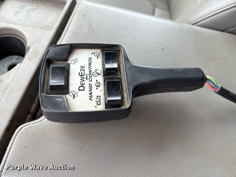 image for item EQ4933 2022 Ford F250 Super Duty XL bale bed pickup truck