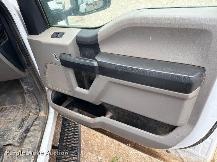 image for item EQ4933 2022 Ford F250 Super Duty XL bale bed pickup truck