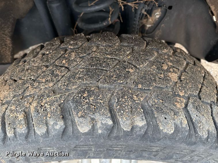 image for item EQ4933 2022 Ford F250 Super Duty XL bale bed pickup truck