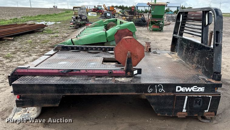 image for item EQ4949 DewEze hydraulic bale bed