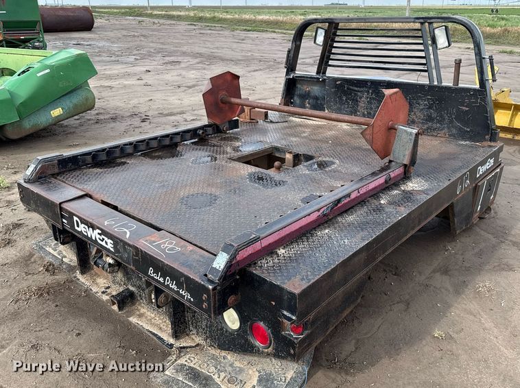 image for item EQ4949 DewEze hydraulic bale bed