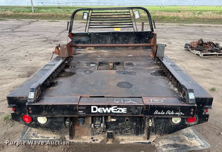 image for item EQ4949 DewEze hydraulic bale bed