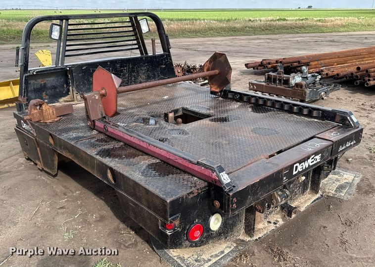 image for item EQ4949 DewEze hydraulic bale bed