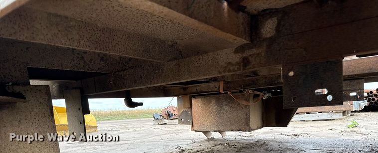 image for item EQ4949 DewEze hydraulic bale bed