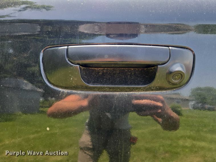 image for item EQ6558 2007 Dodge Ram 2500 Quad Cab pickup truck