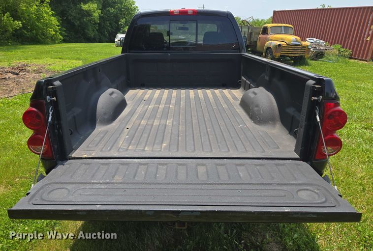 image for item EQ6558 2007 Dodge Ram 2500 Quad Cab pickup truck
