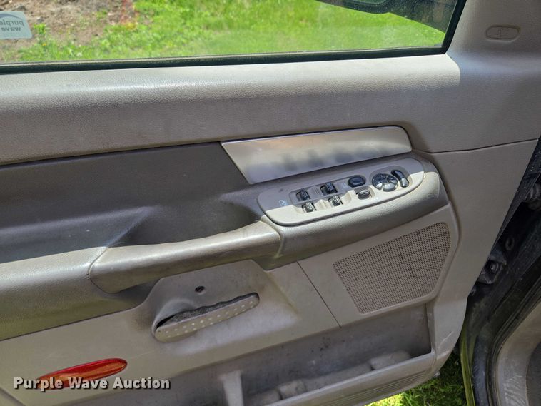 image for item EQ6558 2007 Dodge Ram 2500 Quad Cab pickup truck