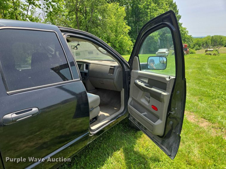 image for item EQ6558 2007 Dodge Ram 2500 Quad Cab pickup truck