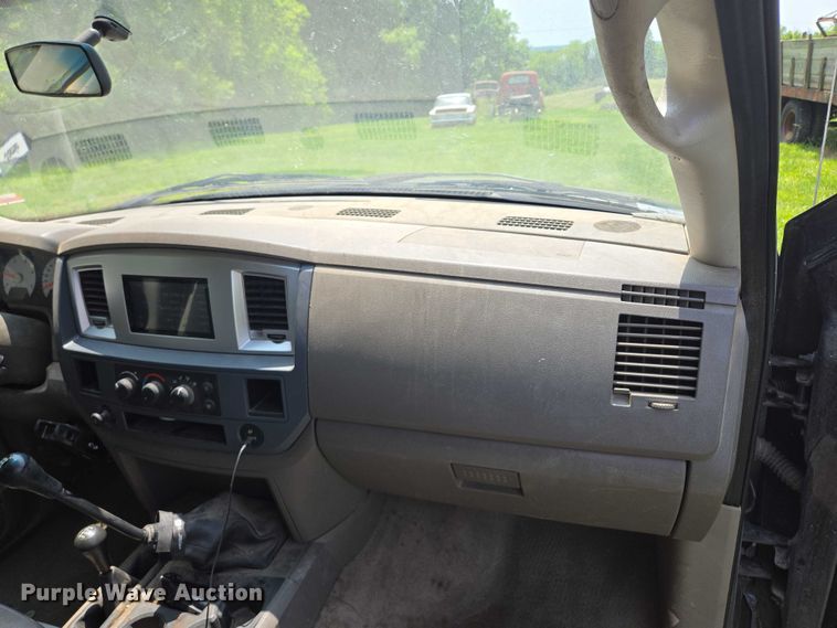 image for item EQ6558 2007 Dodge Ram 2500 Quad Cab pickup truck