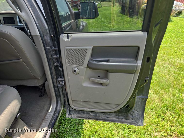 image for item EQ6558 2007 Dodge Ram 2500 Quad Cab pickup truck