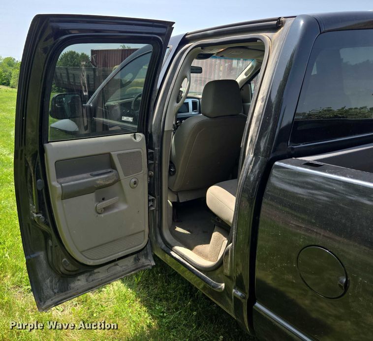 image for item EQ6558 2007 Dodge Ram 2500 Quad Cab pickup truck