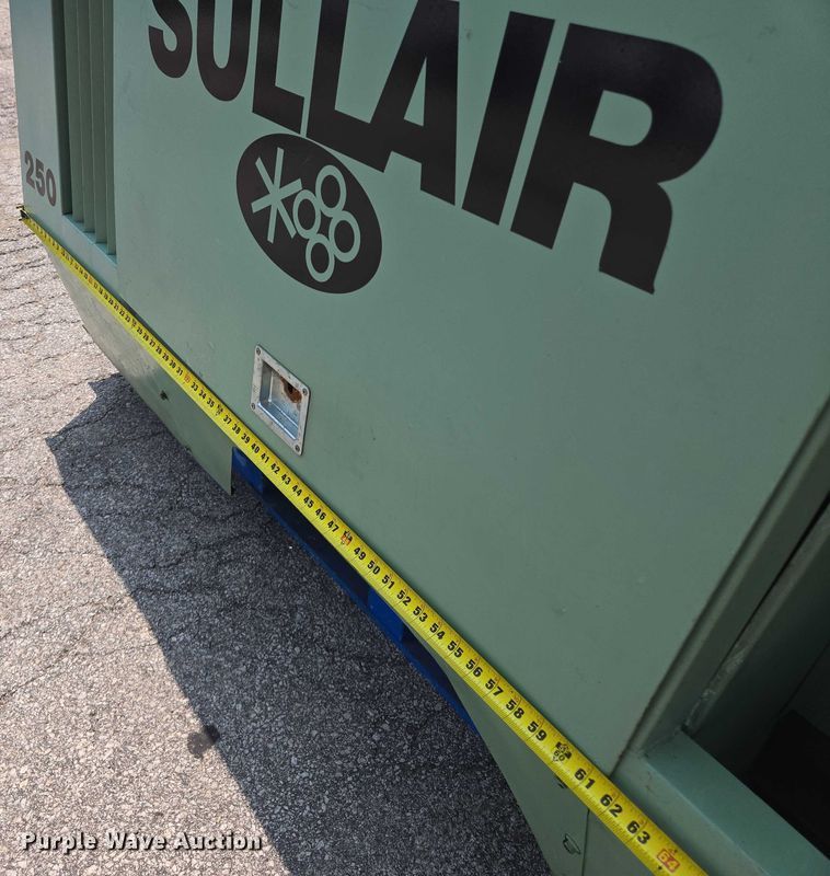 image for item EQ6560 Sullair 250 air compressor