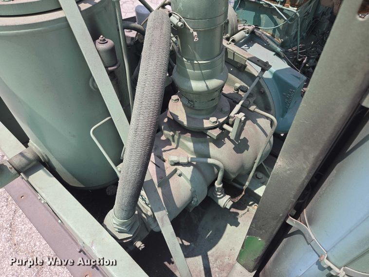 image for item EQ6560 Sullair 250 air compressor