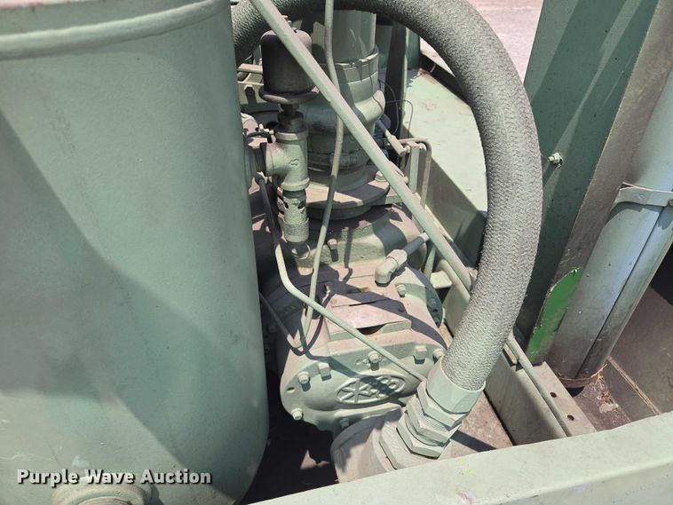 image for item EQ6560 Sullair 250 air compressor