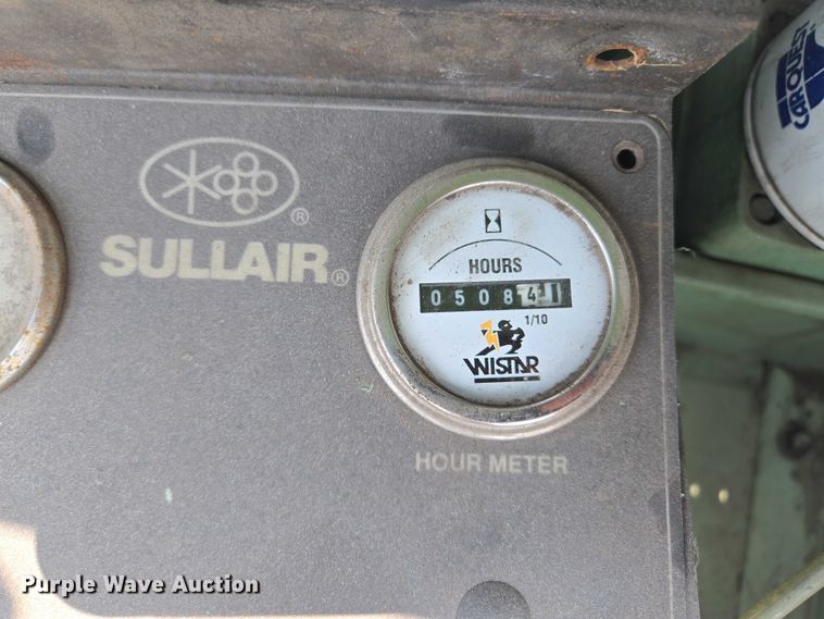 image for item EQ6560 Sullair 250 air compressor