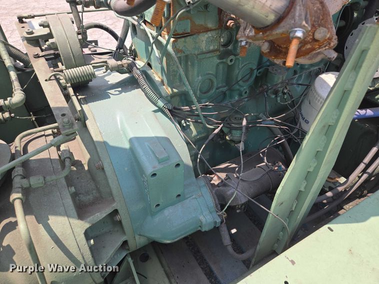 image for item EQ6560 Sullair 250 air compressor